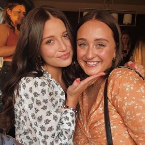 Meet your Posher, Leah